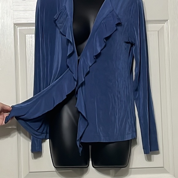 Blue ruffle cardigan with button closure - Picture 2 of 2